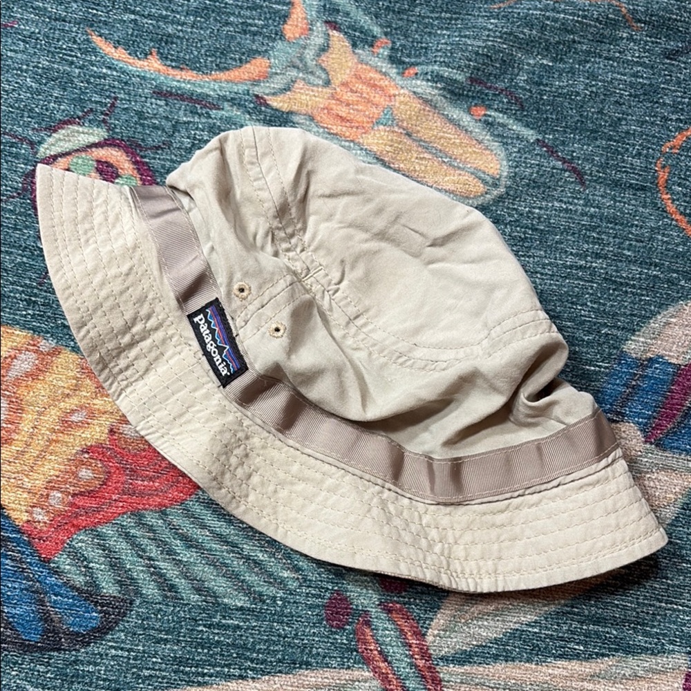 Vintage Y2K Patagonia Kids or Adult Beige Packable Bucket Hat - Sun Protection L